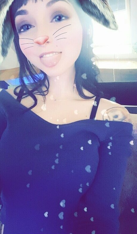 IvyLaura free model picture