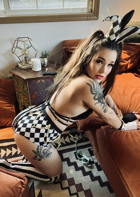 house feminist model art picture