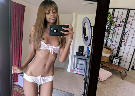 Chibella Chan star porn pictures