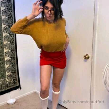 Courtfort model adult photo