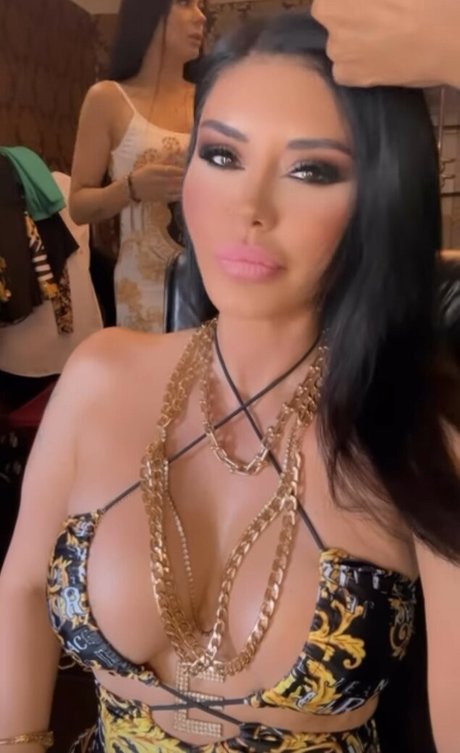 Ebru Polat model pornographic picture