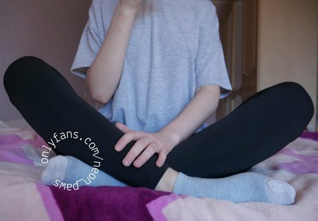 neon paws xxx model images