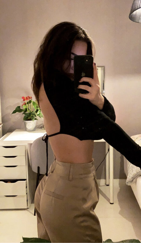 Sara B pornstar hd pic