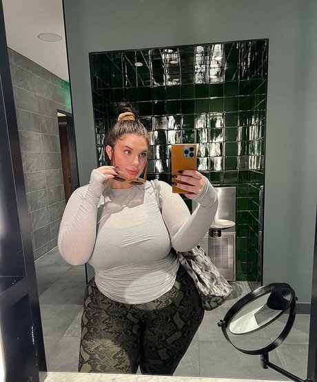 brookebarrows model high quality images