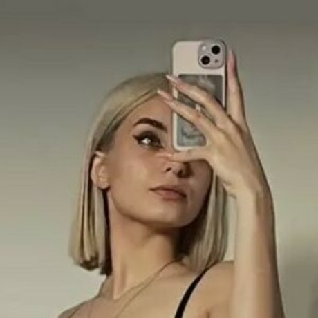 Lina Hsly star nude images