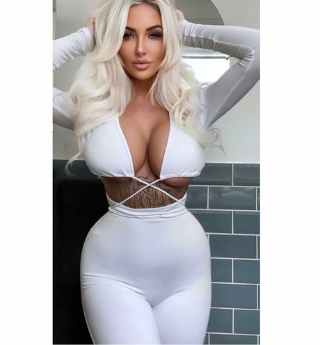 Debbie Clarkson pretty star pics