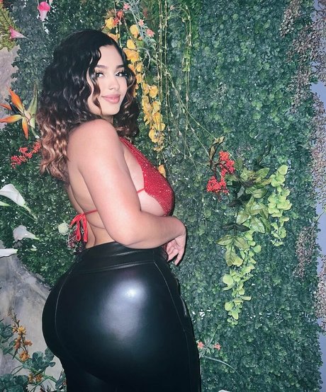 itsashleymedina pornstar naked img