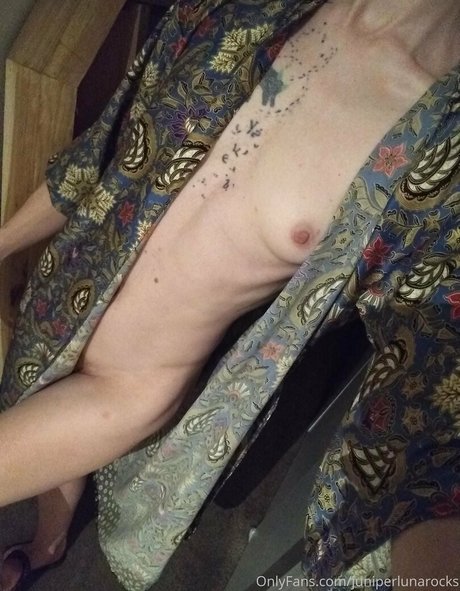 juniperlunarocks model nude photos