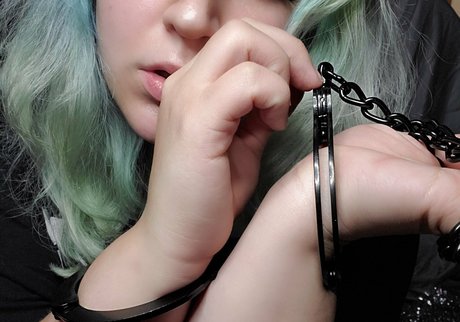 avalei free naked pornstar photo