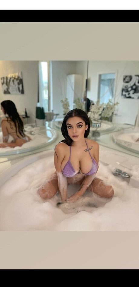 Aicha Bianchi exclusive model pictures