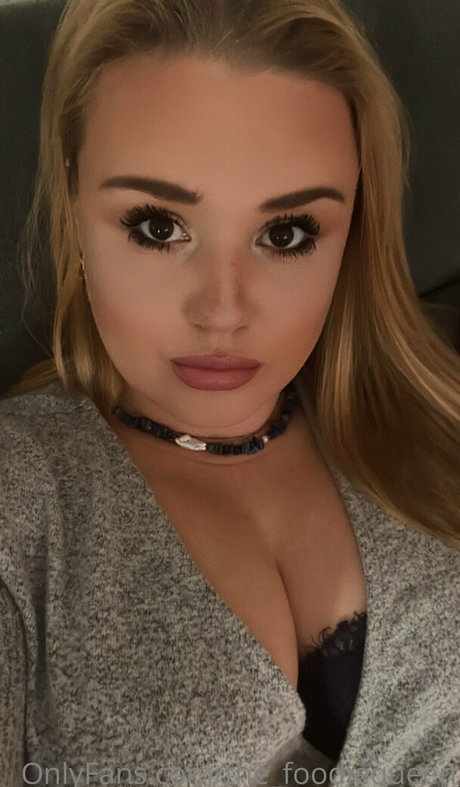 the foodiequeen model xxx pic