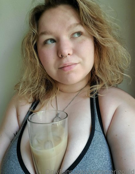 MissMeriGould erotic model pics