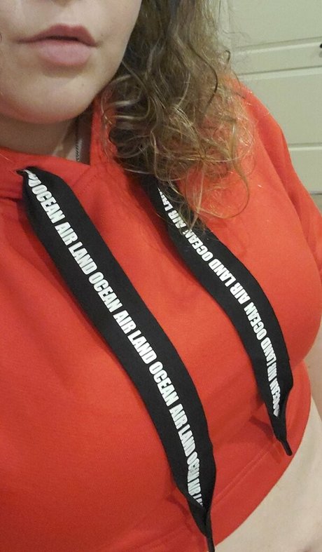 MissMeriGould pretty actress pic