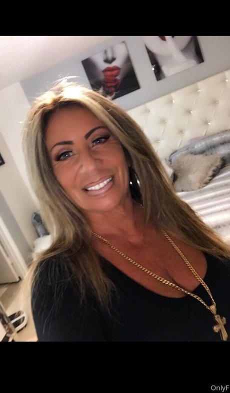 hottotrottots model xxx photos