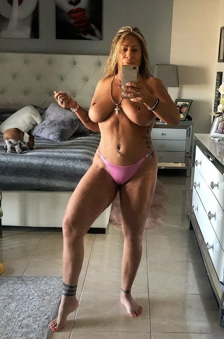 hottotrottots erotic pornstar gallery