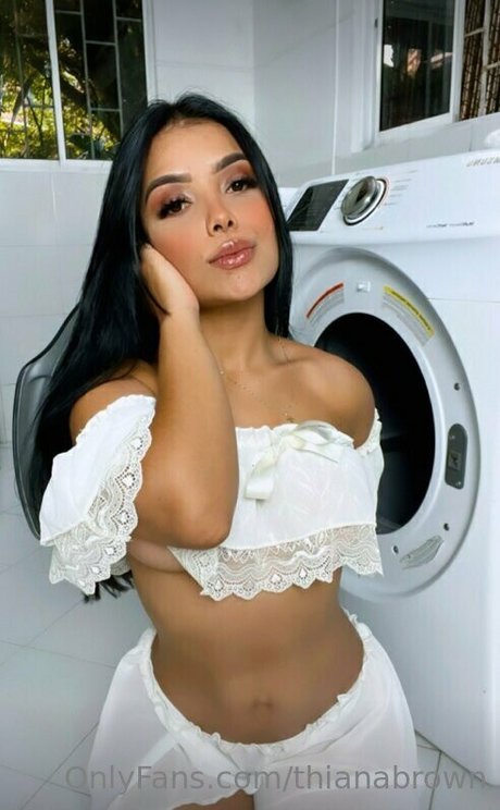 thianabrown erotic model pics