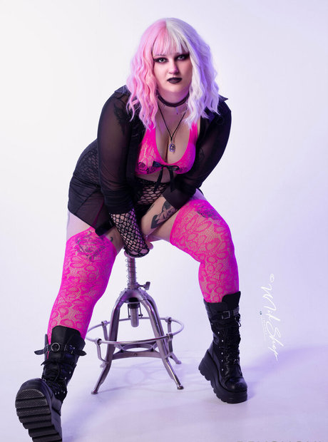 babyghoulbunda erotic actress photos