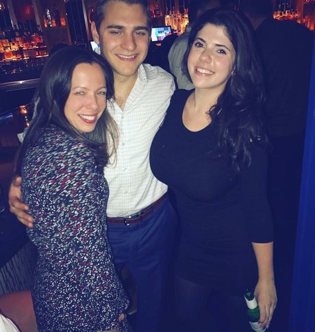 busty mom onlyfans hd image