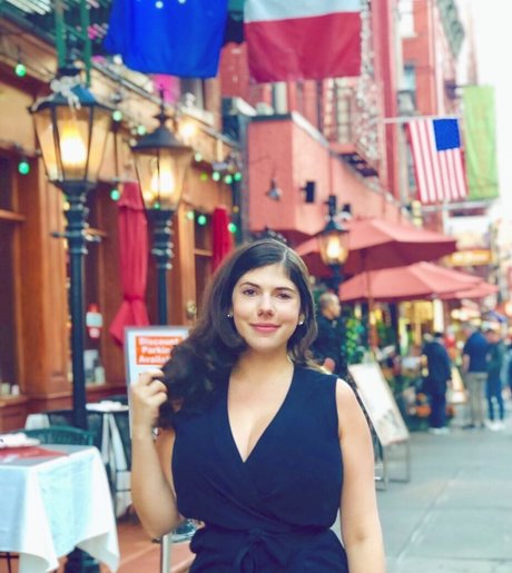 Emily H Barry model high quality pic