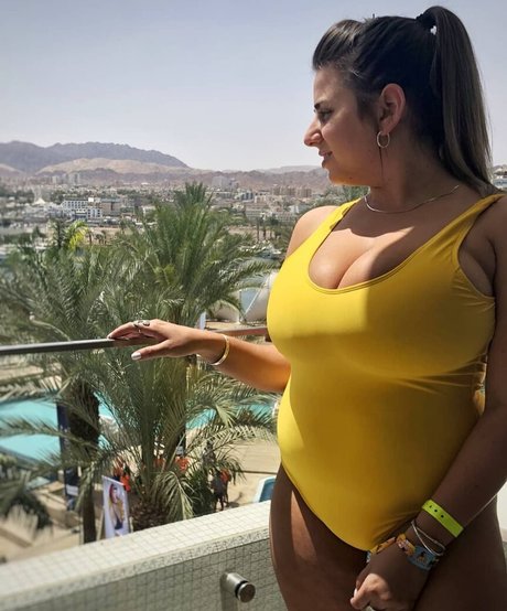 Sapir Sol pornstar sexy pictures