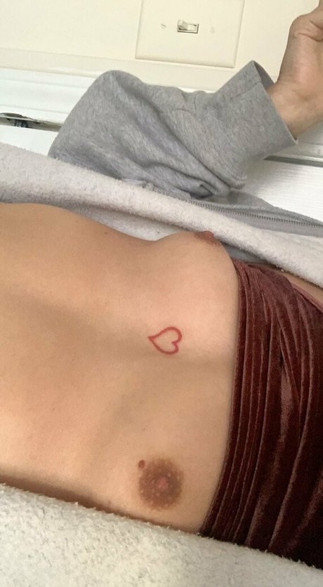 drewcillabb model naked photos