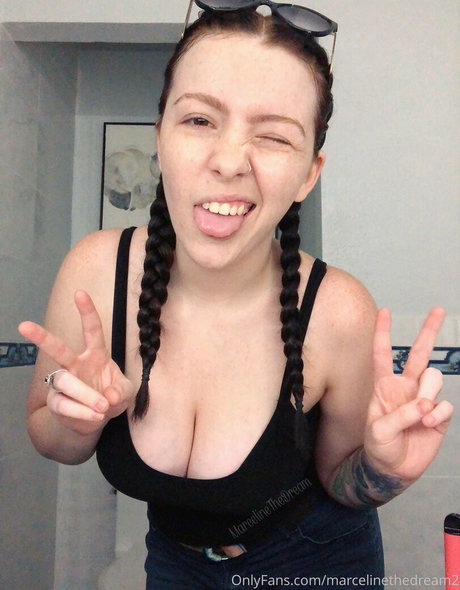 marcelinethedream2 erotic model photos