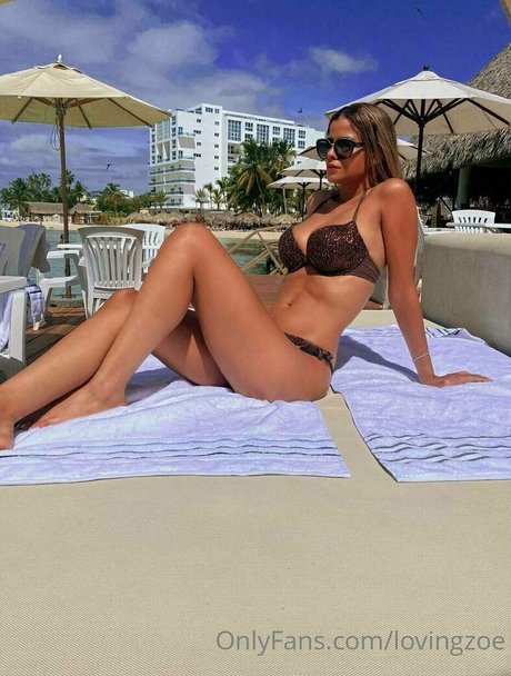 lovingzoe sexy pornstar gallery