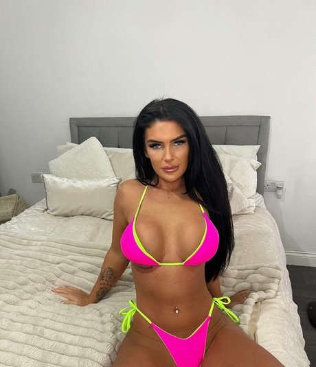 chalieparkes model sexy pics