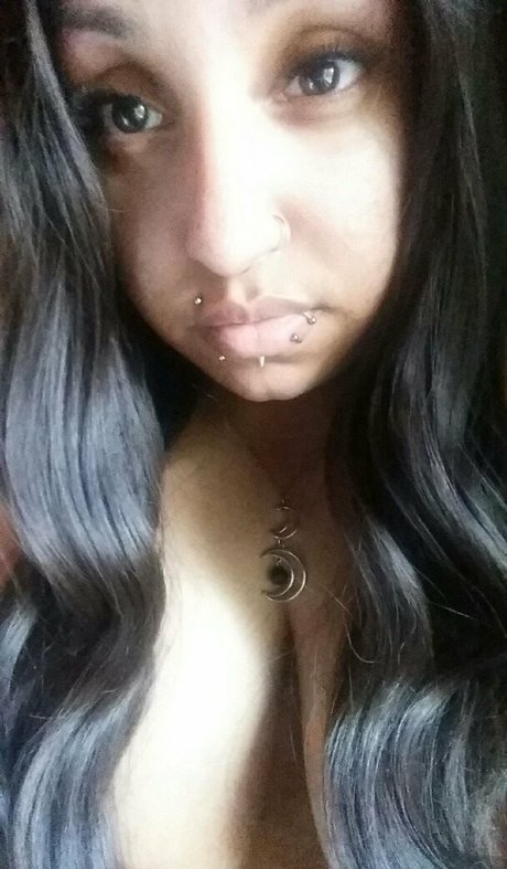 raeraejiggles pretty star pictures