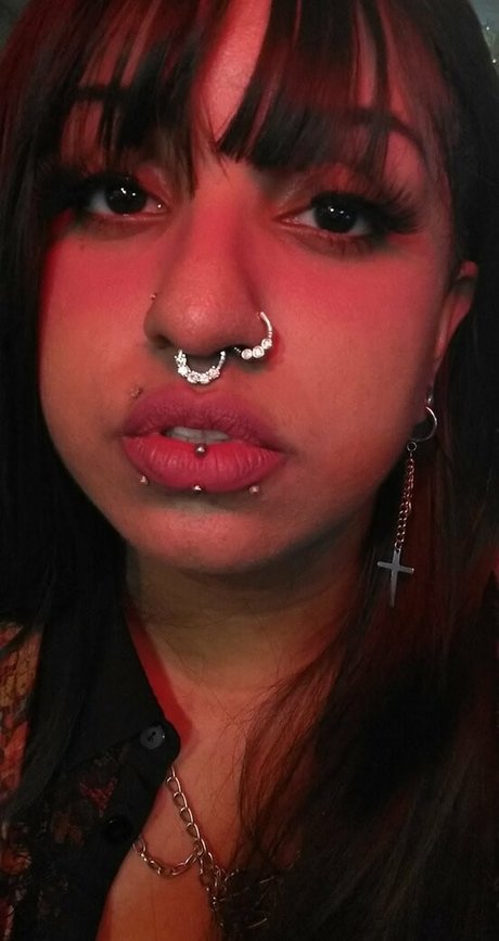 raeraejiggles Quick model image