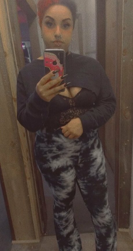 raeraejiggles star pretty photos