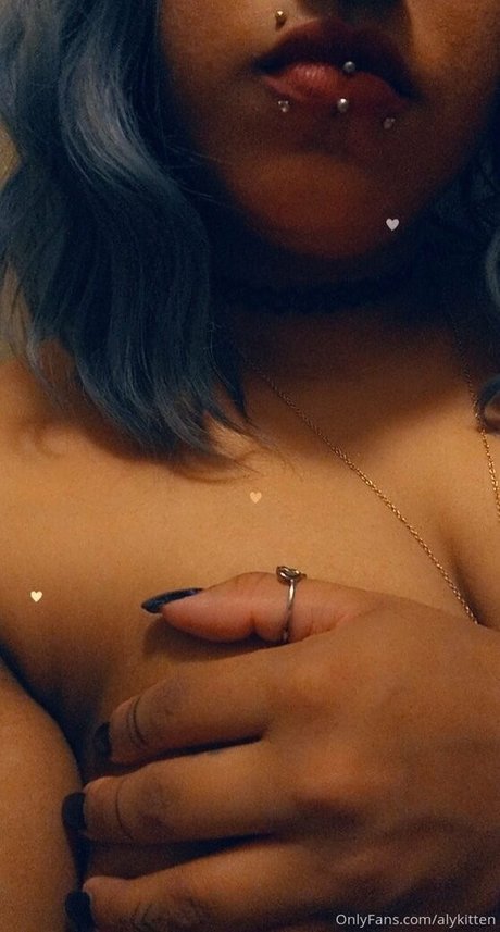 raeraejiggles xxx star picture