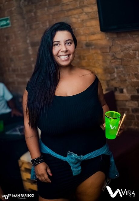 bi anchi00 naked actress pics