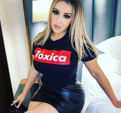 Lupe Ramos pretty model pic