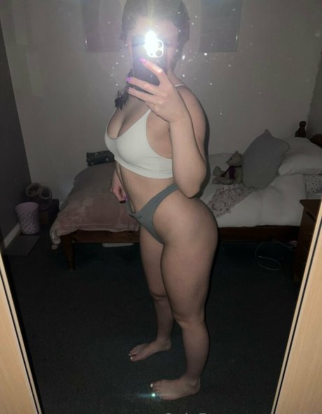 Katy Robertson art star pics