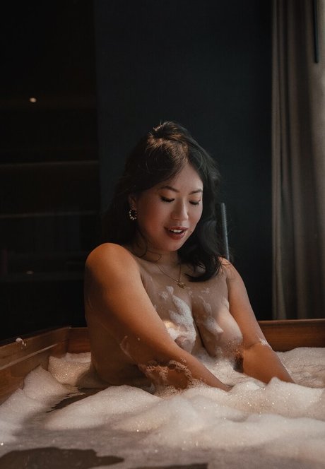 Josie Qu art actress archive