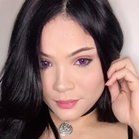 maalcantara model image