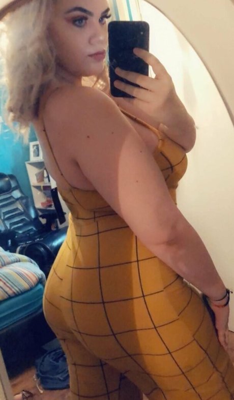 Molly Georgia Leach exclusive pornstar archive