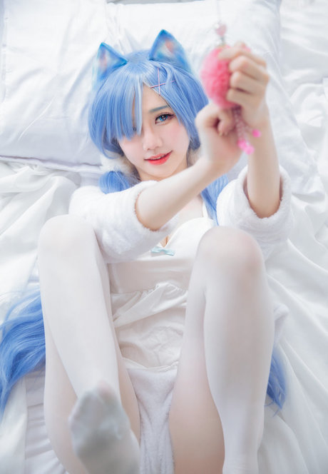 Iamdorasnow nude actress pics