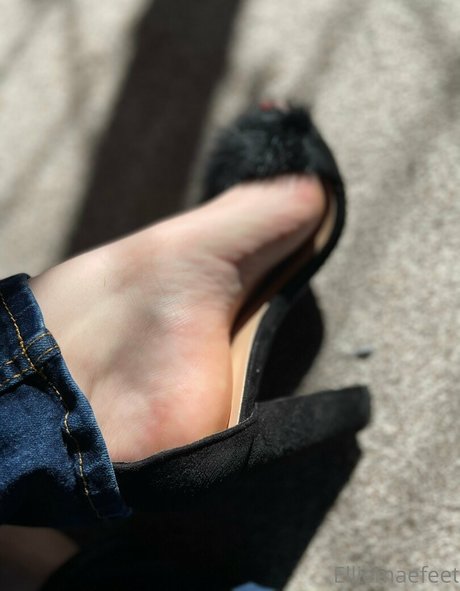 elliemaesfeet model nice pics
