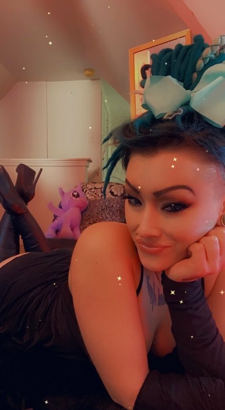 lovesickfordick star exclusive image