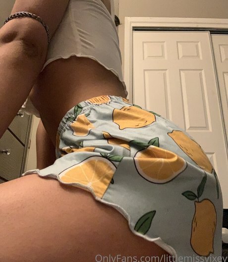 littlemissvixey pretty model image