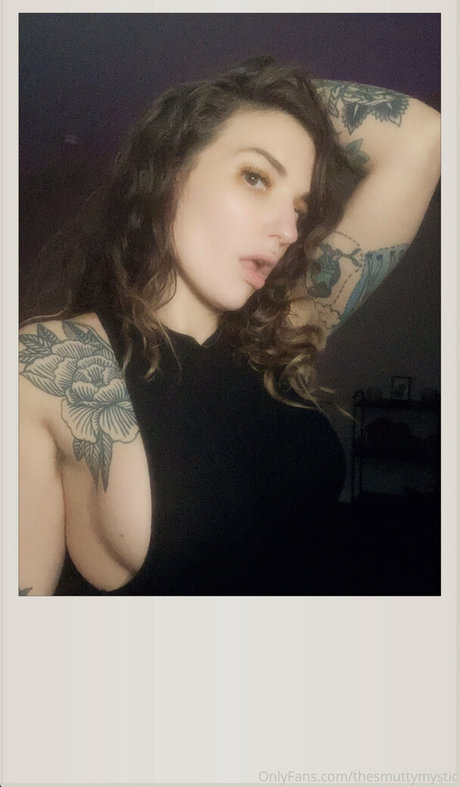 thesmuttymystic xxx actress galleries