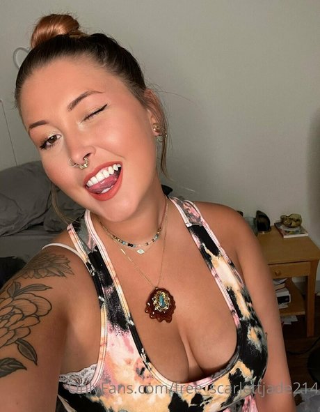 free scarlettjade214 model pretty picture