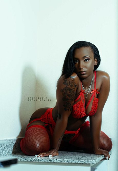 Lakinndra xxx pornstar picture