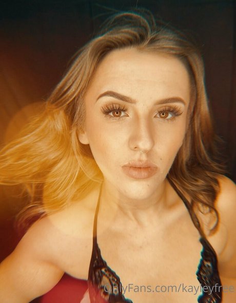 kayleyfree hot actress photo
