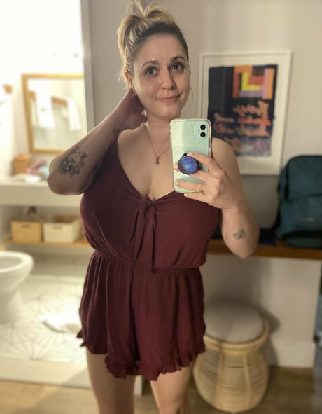 lindsaymariefelton xxx pornstar pic