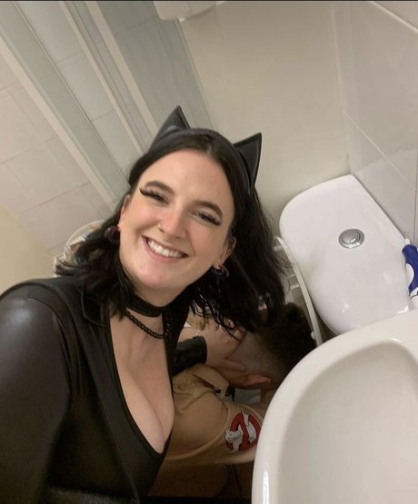 Alice S high quality actress image