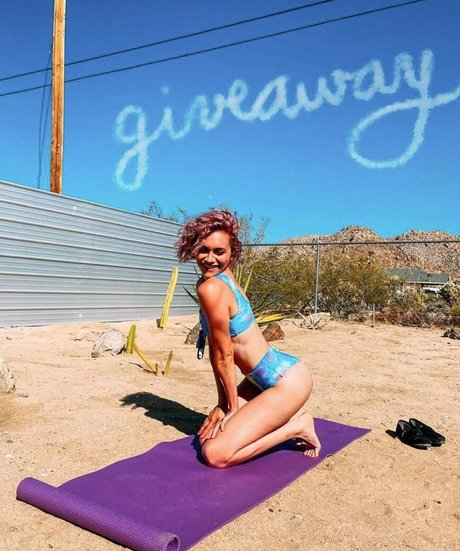 Alyson Stoner beautiful pornstar photo