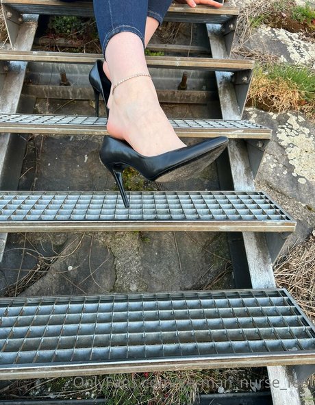 german nurse feet Quick model image